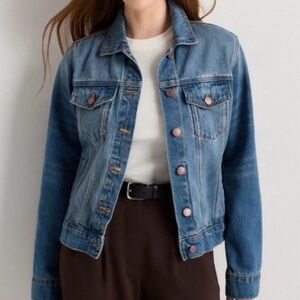 Cavalini Denim Collection Lightweight Medium Wash Button Front Boxy Jacket Sz M